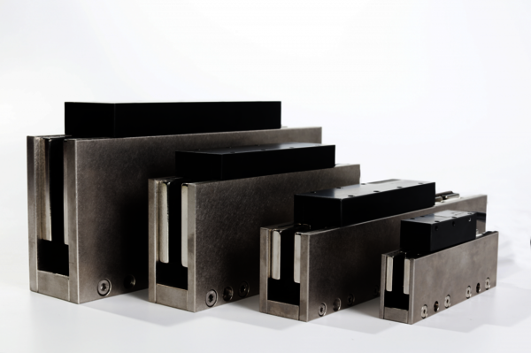 Linearmotoren als Bausatz der AUM-Familie Linearmotoren als Bausatz der AUM-Familie